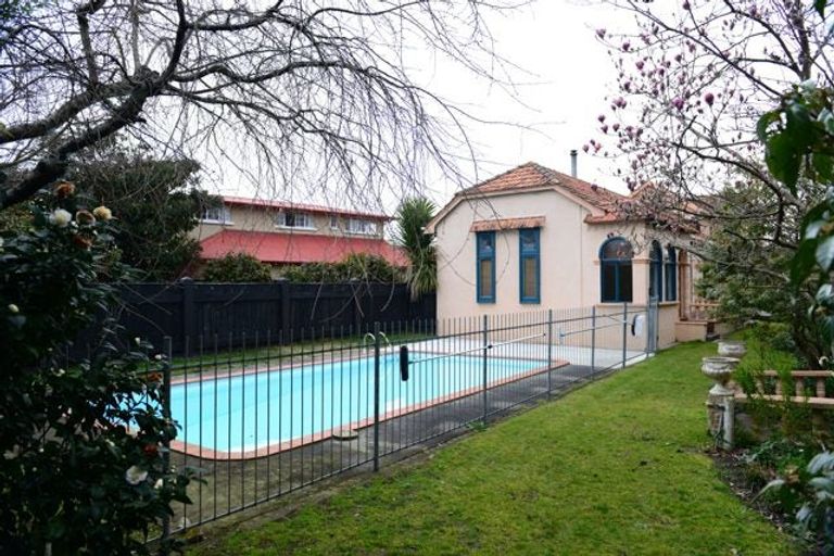 Photo of property in 65 Havelock Road, Havelock North, 4130