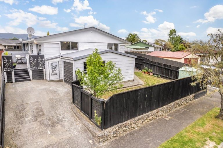 Photo of property in 1/32 Hartford Crescent, Totara Park, Upper Hutt, 5018