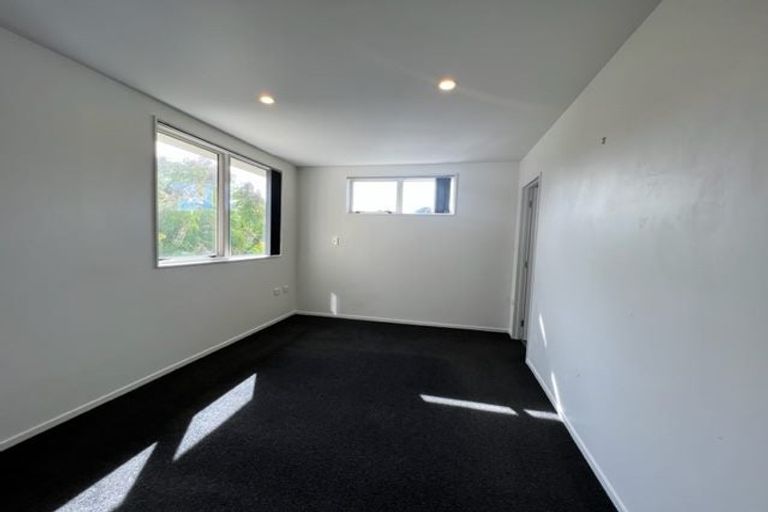 Photo of property in 11 Lomas Way, Albany, Auckland, 0632