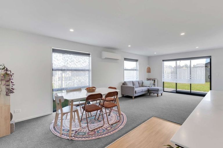 Photo of property in 40 Eileen Way, Rolleston, 7615