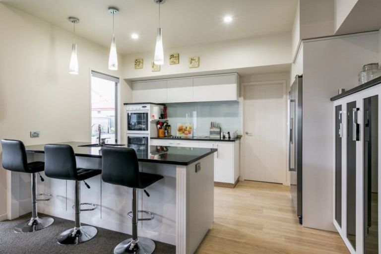 Photo of property in 52 Orotu Drive, Poraiti, Napier, 4112