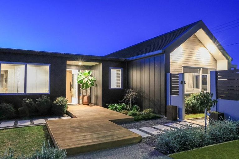Photo of property in 143 Arataki Road, Havelock North, 4130