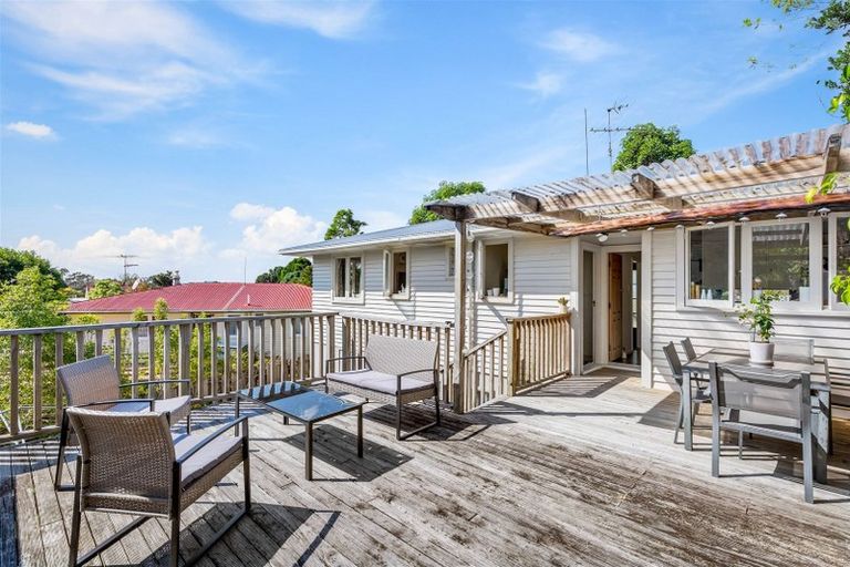 Photo of property in 58 Helena Street, Massey, Auckland, 0614