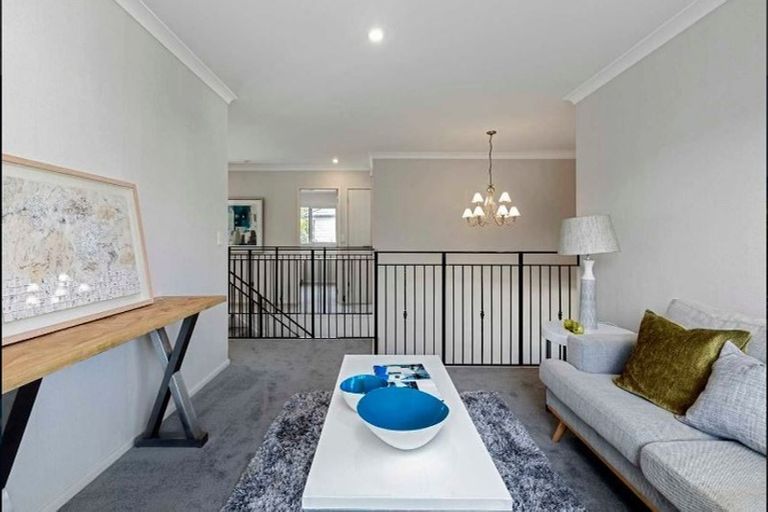 Photo of property in 12 Bur Oak Terrace, Schnapper Rock, Auckland, 0632