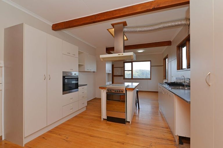 Photo of property in 36 Chester Road, Tawa, Wellington, 5028