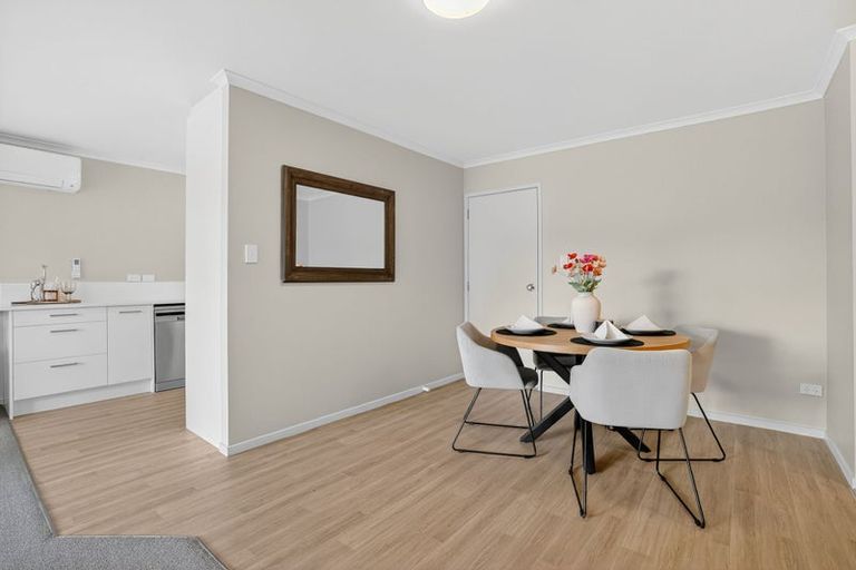 Photo of property in 61d Sabulite Road, Kelston, Auckland, 0602