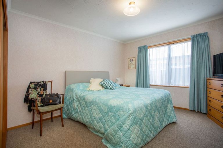 Photo of property in 2/110 Saint James Avenue, Papanui, Christchurch, 8053