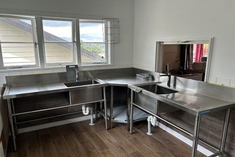 Photo of property in 52 Weymouth Road, Manurewa, Auckland, 2102