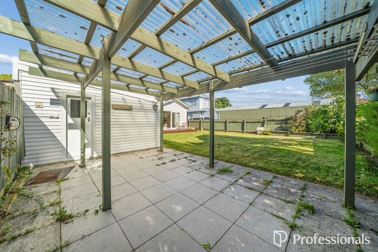 Photo of property in 17 Lincoln Avenue, Epuni, Lower Hutt, 5011