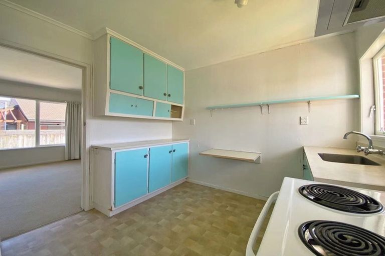 Photo of property in 2/24 Inverness Road, Browns Bay, Auckland, 0630