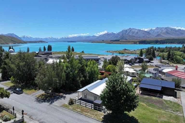 Photo of property in 26 Aorangi Crescent, Lake Tekapo, 7999