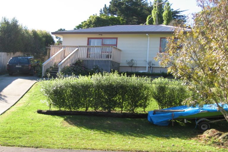 Photo of property in 4 William Hadlow Place, Hatfields Beach, Orewa, 0931
