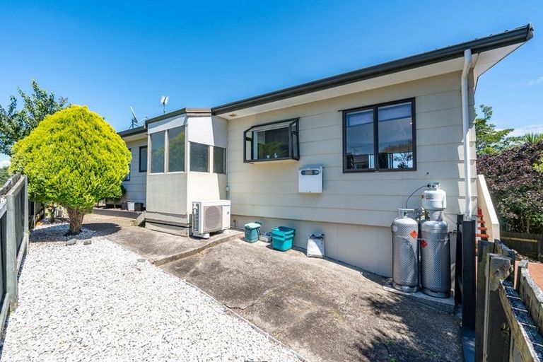 Photo of property in 32 Lansdowne Crescent, Glenview, Hamilton, 3206