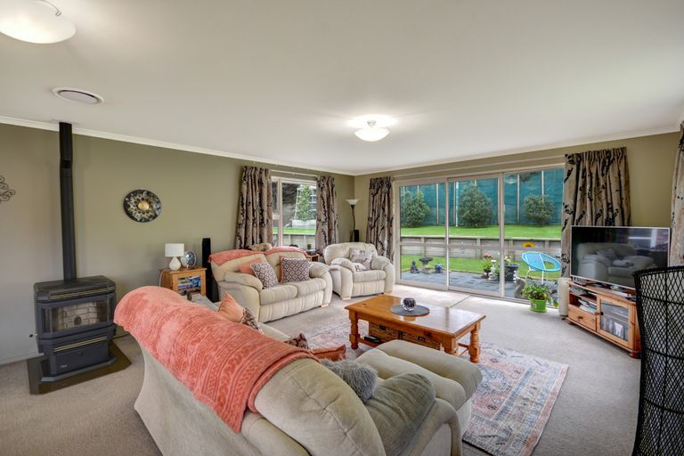 Photo of property in 6 Calluna Crescent, Mosgiel, 9024