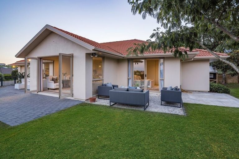 Photo of property in 113 Tauranga Place, Orewa, 0931