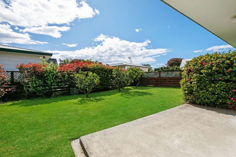 Photo of property in 6 Barbara Grove, Papamoa Beach, Papamoa, 3118