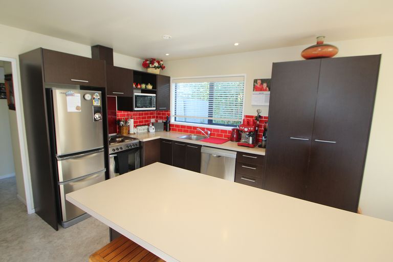 Photo of property in 32 Magdala Street, Kakanui, Oamaru, 9495