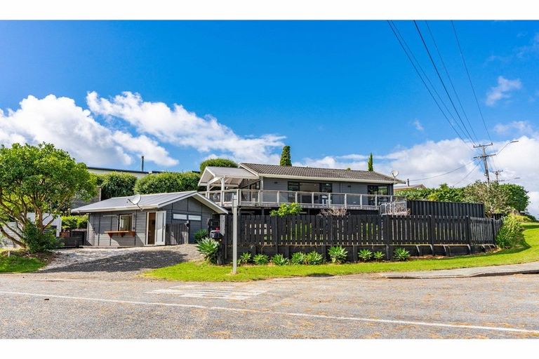 Photo of property in 2 Eveline Street, Mangawhai Heads, Mangawhai, 0505