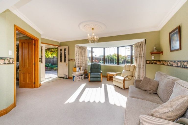 Photo of property in 14 Willowbank Crescent, Feilding, 4702