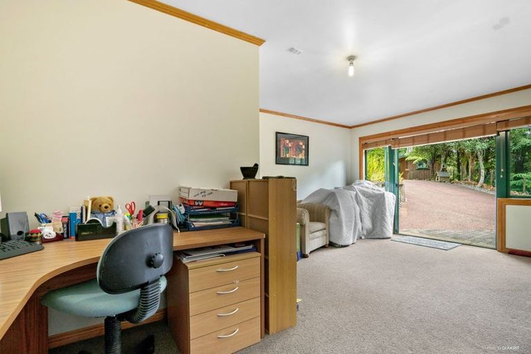 Photo of property in 214 Shaw Road, Oratia, Auckland, 0604