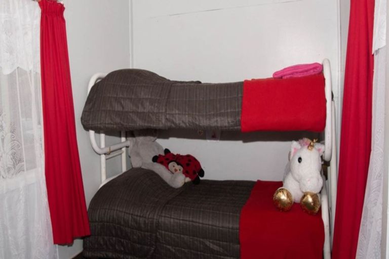 Photo of property in 121 Durrant Drive, Whangamata, 3620