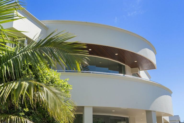 Photo of property in 301 Beach Road, Whangamata, 3620