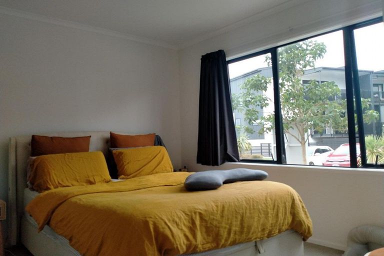 Photo of property in 66 Rangihina Road, Hobsonville, Auckland, 0616