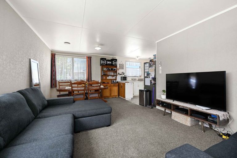 Photo of property in 1 Langdon Lane, Melville, Hamilton, 3206