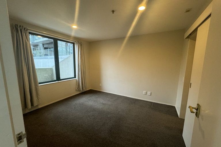 Photo of property in Courtenay Apartments, 206/120 Courtenay Place, Te Aro, Wellington, 6011