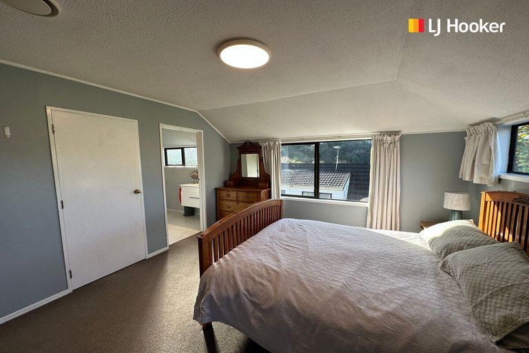 Photo of property in 106 Glenross Street, Glenross, Dunedin, 9011