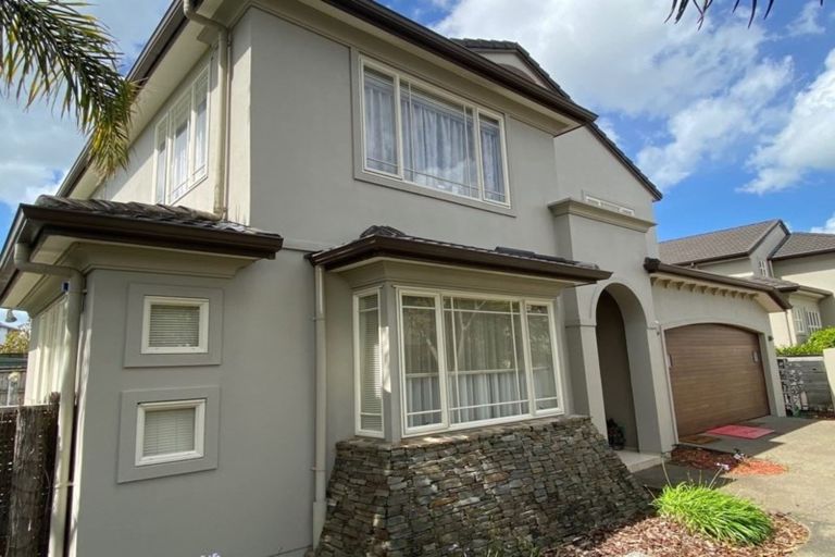 Photo of property in 25a Bluefin Way, West Harbour, Auckland, 0618