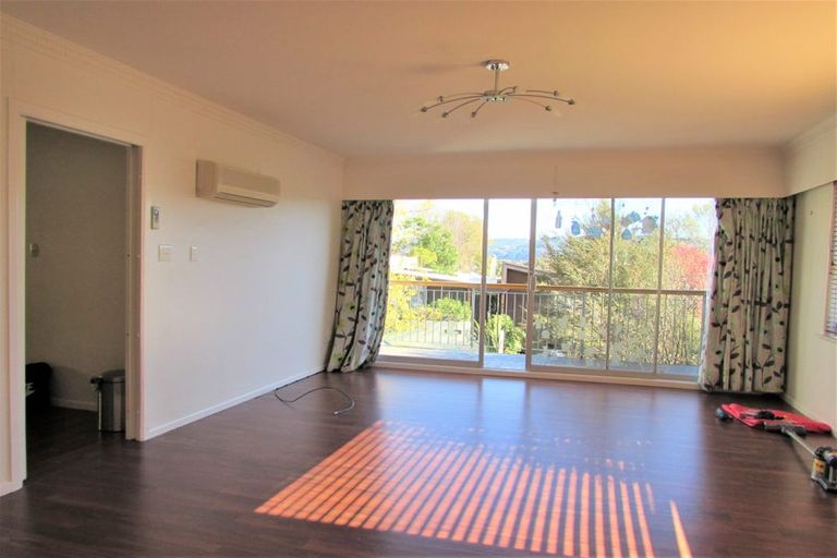 Photo of property in 2 Volkner Grove, Waterloo, Lower Hutt, 5011