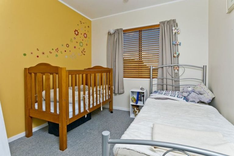 Photo of property in 2 Bryers Place, Bayview, Auckland, 0629