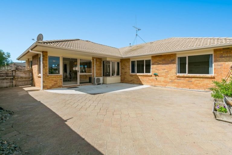 Photo of property in 47 Corinth Grove, Papamoa Beach, Papamoa, 3118