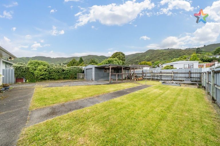 Photo of property in 22 Ruthven Road, Wainuiomata, Lower Hutt, 5014