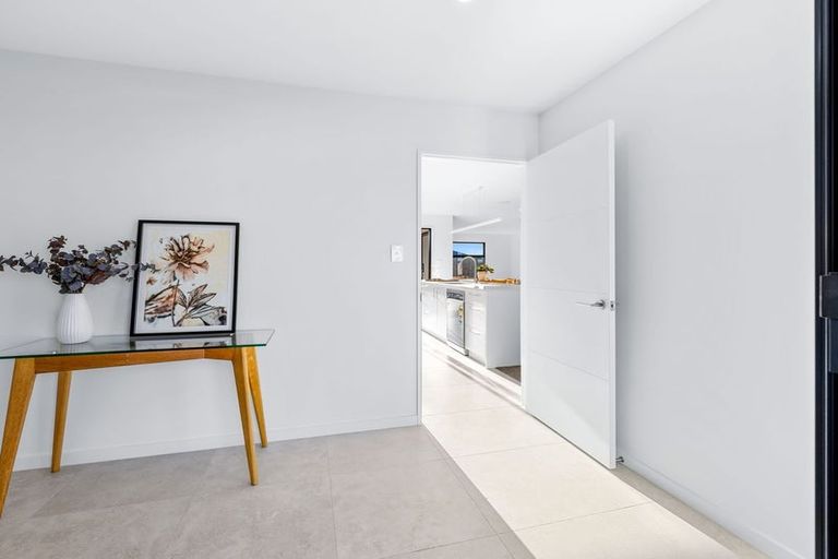 Photo of property in 16 Falcons View Drive, Rolleston, 7615