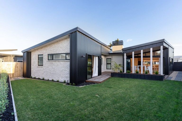 Photo of property in 115 The Boulevard, Papamoa Beach, Papamoa, 3118