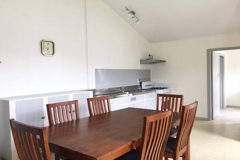 Photo of property in 18-20 Poplar Grove, Thorndon, Wellington, 6011