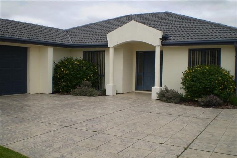 Photo of property in 64 Milns Road, Halswell, Christchurch, 8025