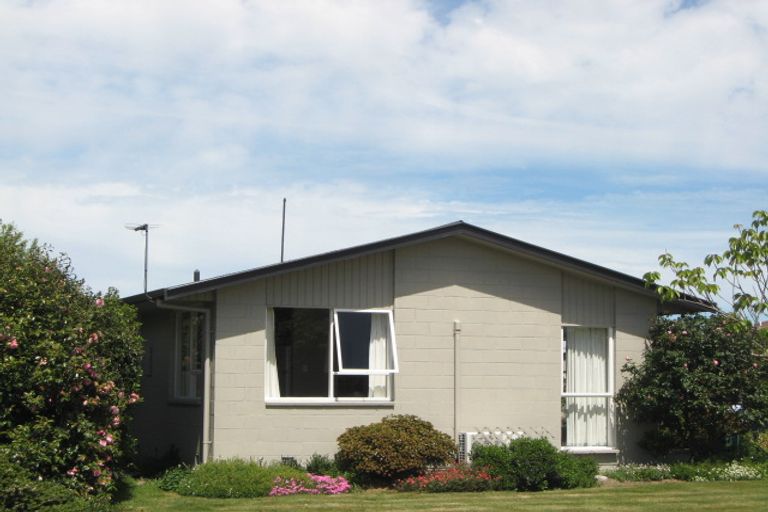 Photo of property in 84 Wingate Street, Redwood, Christchurch, 8051