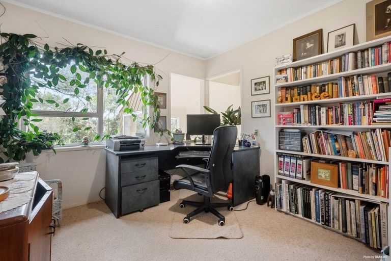 Photo of property in 27 St Peters Street, Northcote, Auckland, 0627