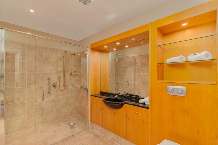 Photo of property in 141 Hackthorne Road, Cashmere, Christchurch, 8022