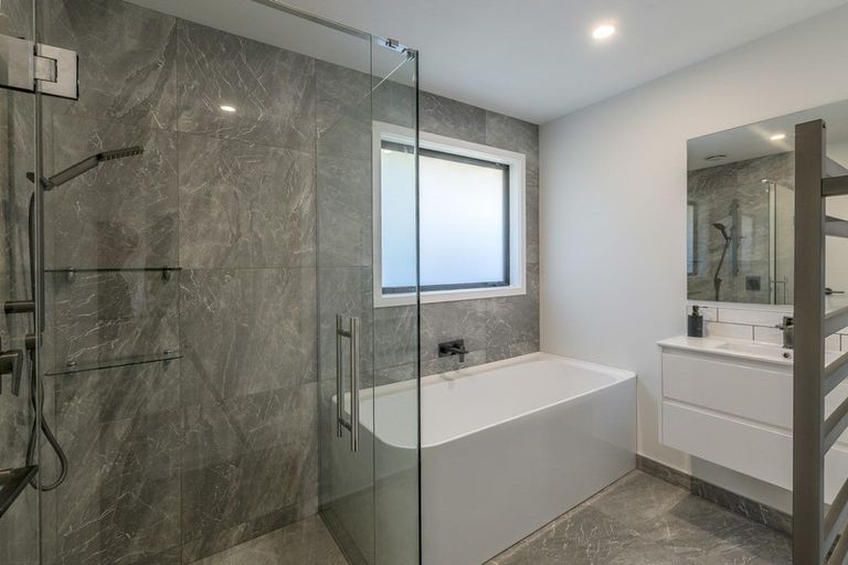 Photo of property in 202a Bath Street, Levin, 5510