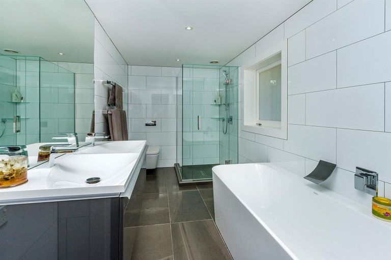 Photo of property in 11 Eric Price Avenue, Takapuna, Auckland, 0620