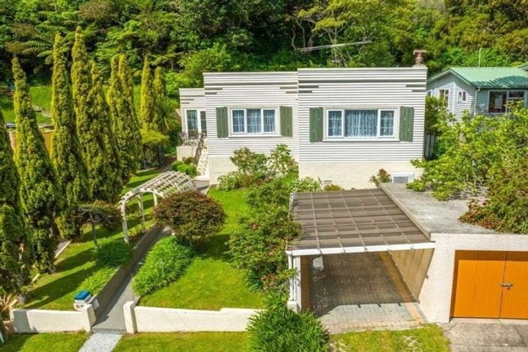 Photo of property in 69 Norton Park Avenue, Fairfield, Lower Hutt, 5011