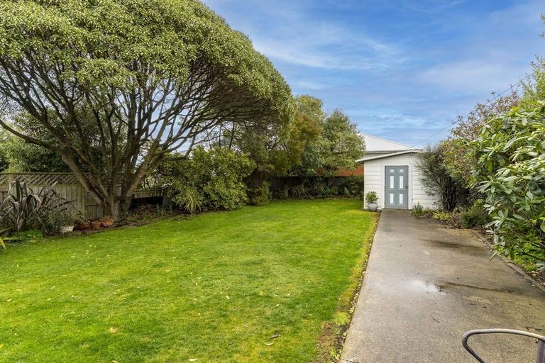 Photo of property in 22 Hargest Crescent, Saint Kilda, Dunedin, 9012