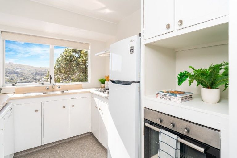 Photo of property in 11 Selkirk Way, Karori, Wellington, 6012