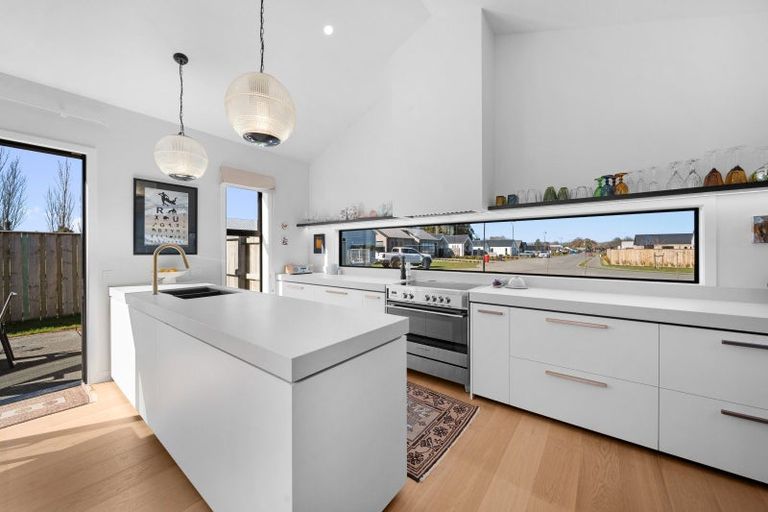 Photo of property in 42 Orchard Road, Greytown, 5712