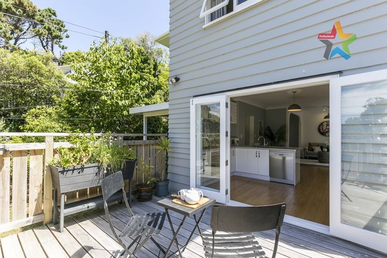 Photo of property in 57 Makara Road, Karori, Wellington, 6012