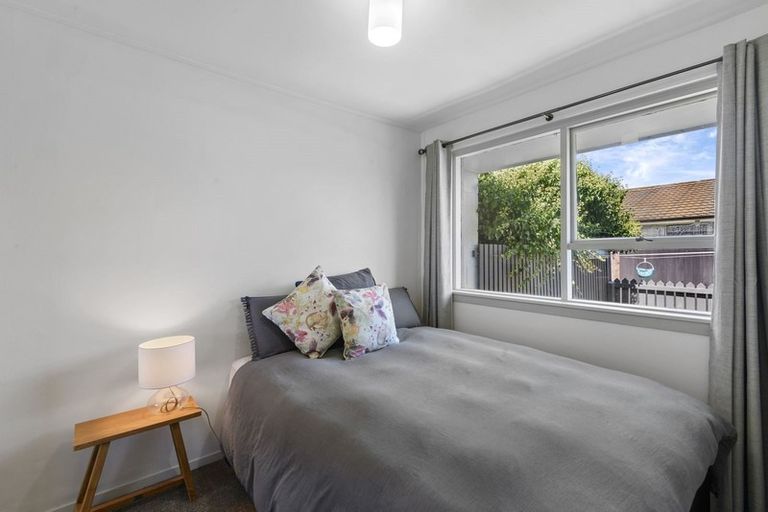 Photo of property in 2/32 Mona Vale Avenue, Riccarton, Christchurch, 8011